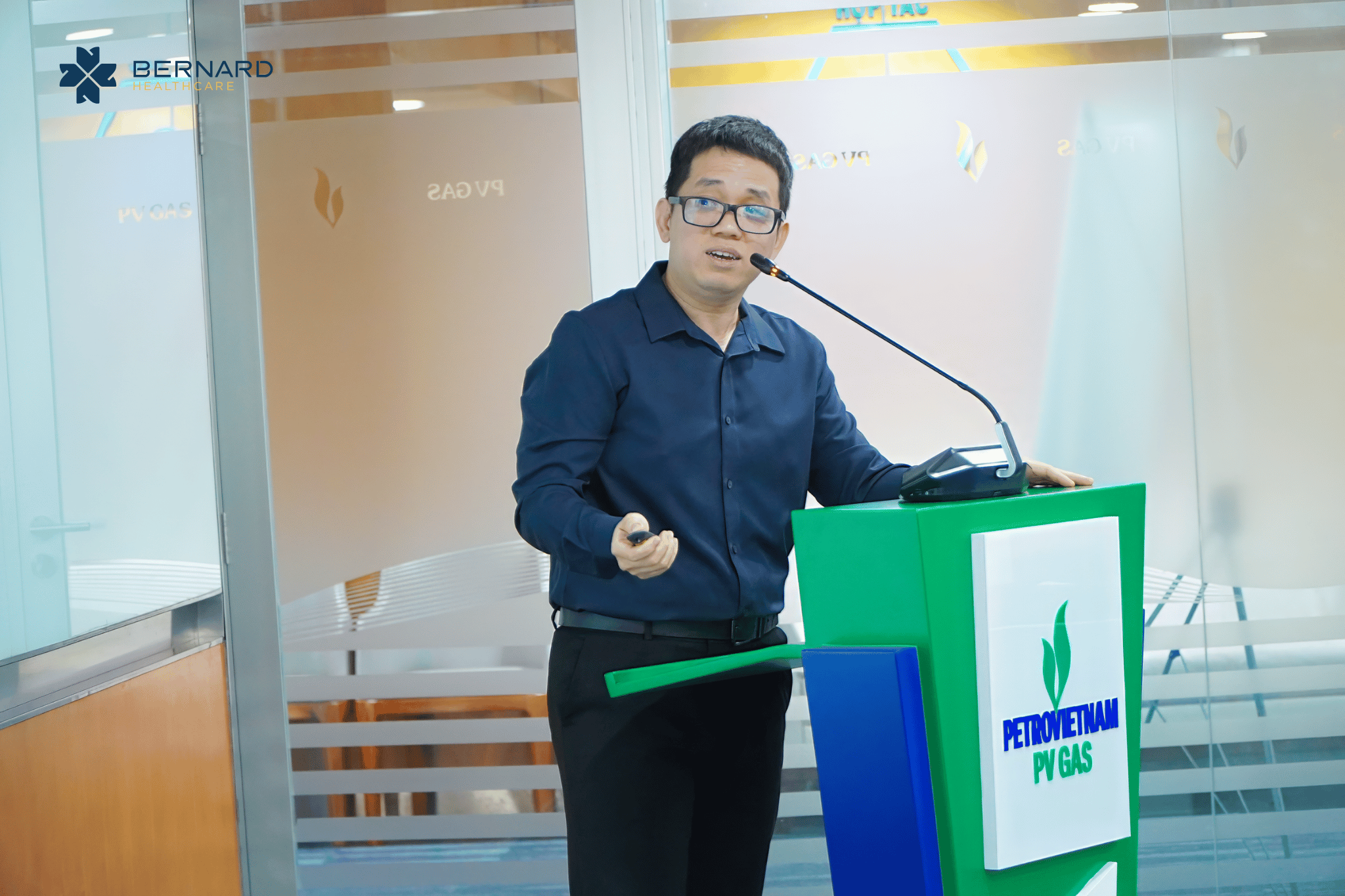 bac-si-phan-duy-kien-dien-gia-tai-buoi-health-talk